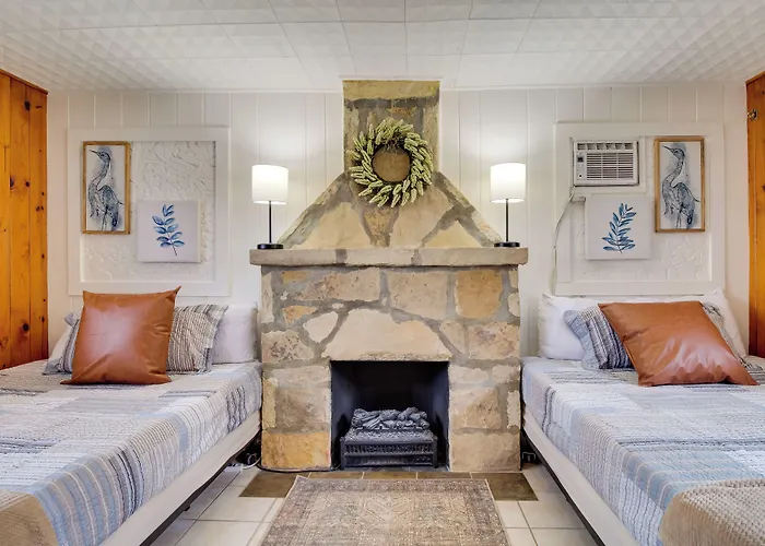 Mountain Home Cabin W/ Fire Pit < 1 Mi To Lake!