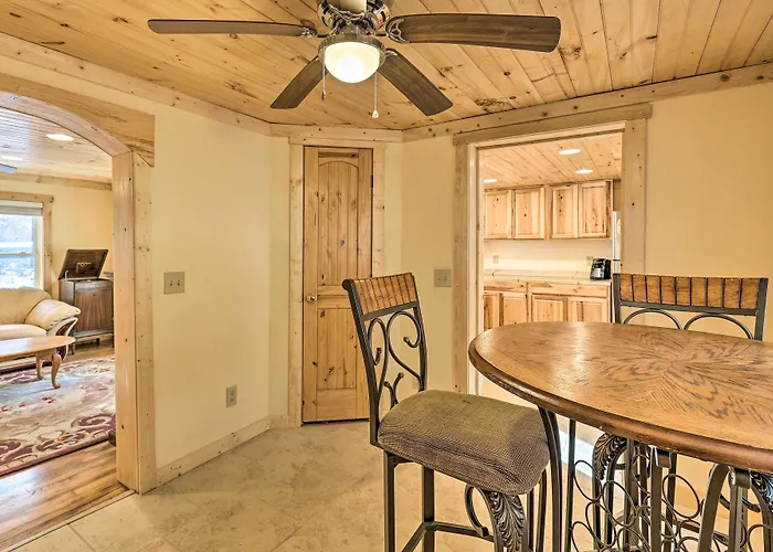 Quaint Appalachian Getaway ~ 2 Mi To Boone!