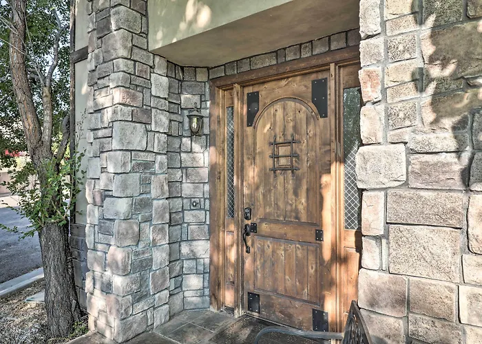 Luxurious Cedar City Getaway: 32 Mi To Brian Head!