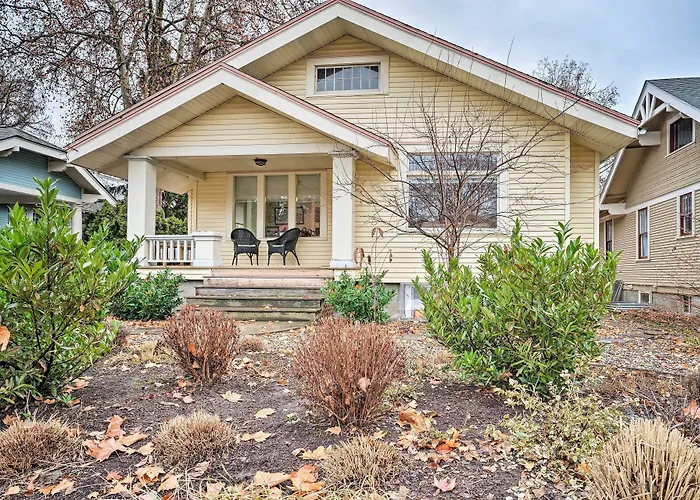 Peaceful Wine Country Getaway - Walk To Downtown!