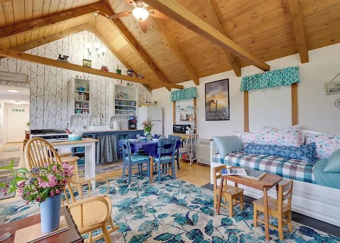 Historic Cottage On Horse Farm: Firepit & Bbq