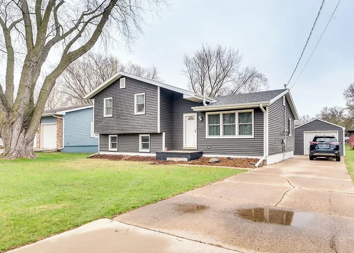 Clear Lake Vacation Home Rental - Pet Friendly!