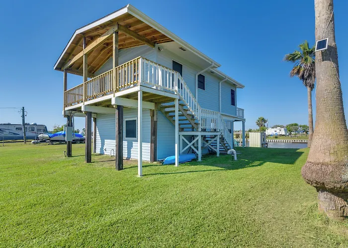 Waterfront Texas Abode W/ Boat Ramp, Pets Welcome
