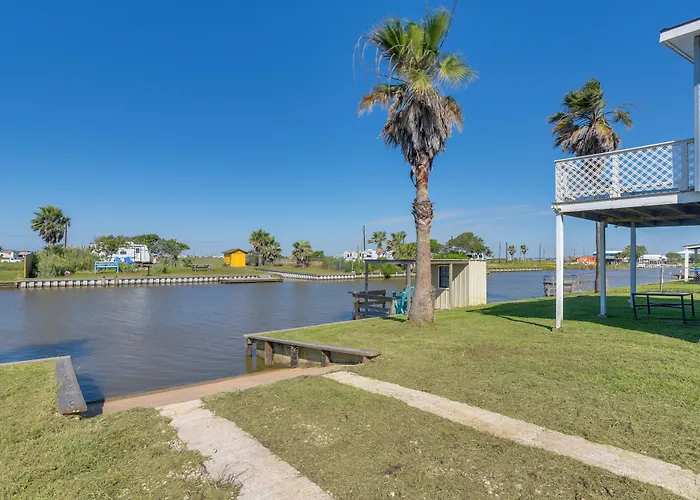 Waterfront Texas Abode W/ Boat Ramp, Pets Welcome