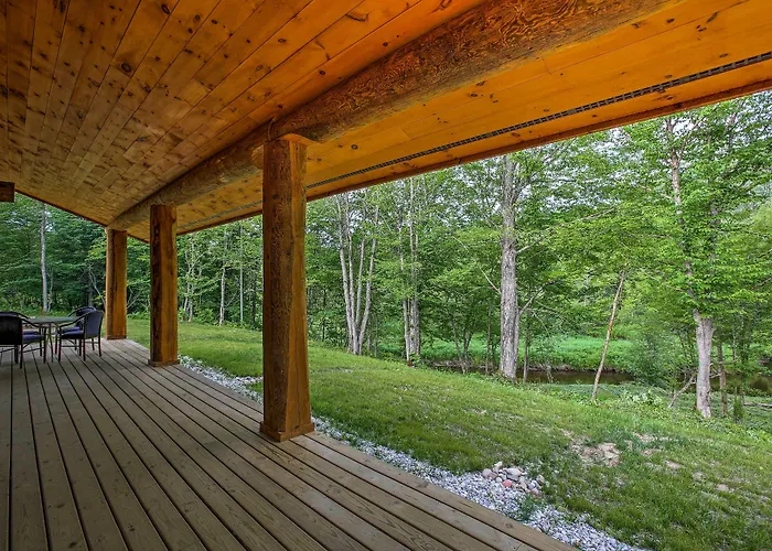 Custom Log Cabin W/ Deck & 45 Acres By Pine River!