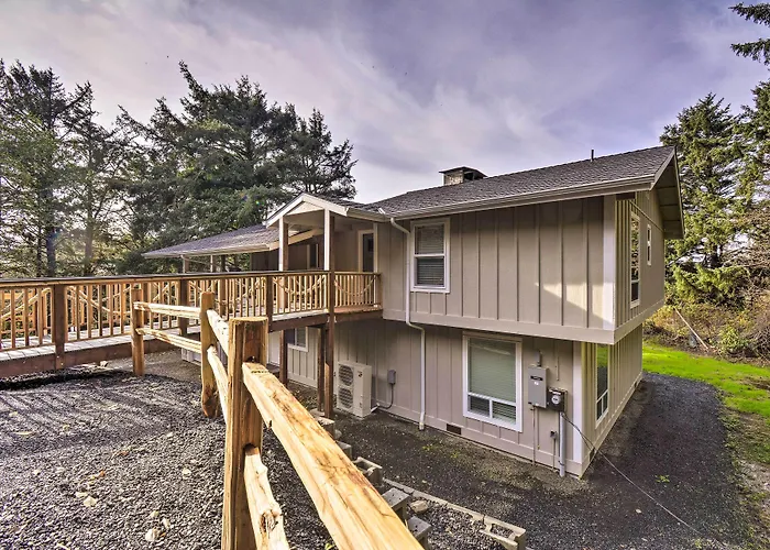 Coastal Washington Getaway: Walk To Beach!