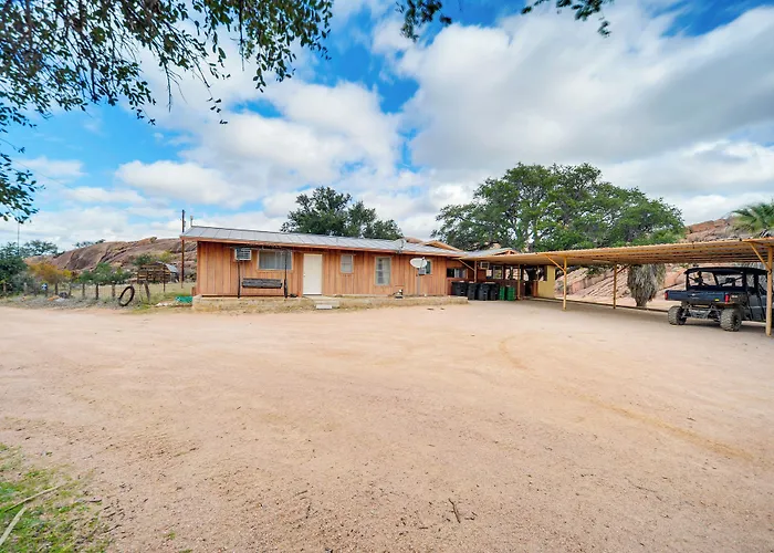 Rustic & Western House On Lake - Swim & Fish!