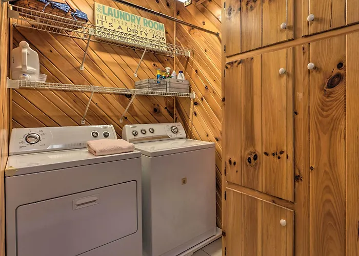 Pet-Friendly Canton Cabin W/ Porch + Grill!