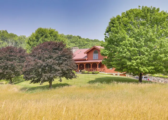 Pet-Friendly Canton Cabin W/ Porch + Grill!
