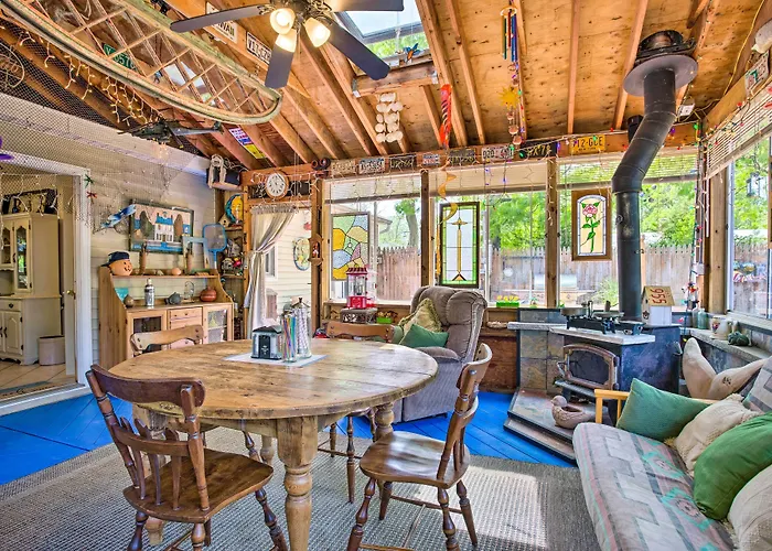 Charming Hampton Bays Home 5 Mi To Cooper'S Beach