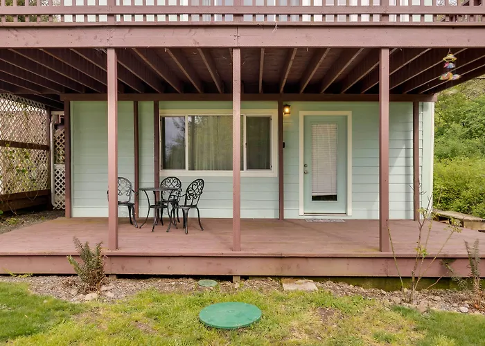 Soothing Studio W/ Lush Views: 2 Mi To Beach!