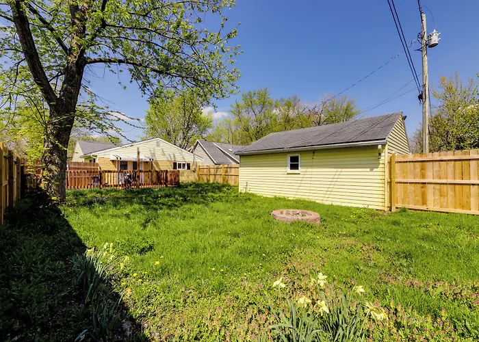 Pet-Friendly Ohio Escape W/ Deck & Community Dock!