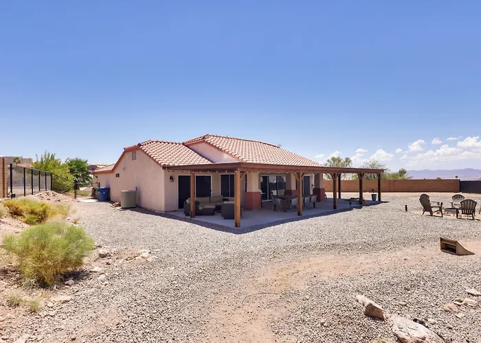 Bullhead City Oasis W/ Fire Pit + Mtn View!