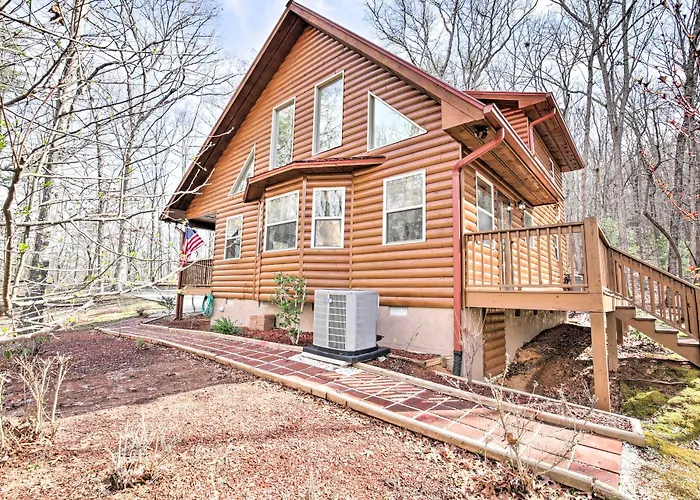 Cozy Hayesville Retreat W/ Deck & Mtn Views!