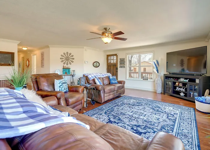 Spacious Vacation Rental Home On Eufaula Lake!