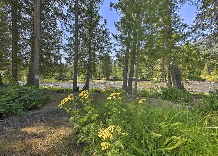 Expansive Moyie Riverfront Cabin - Pets Welcome!