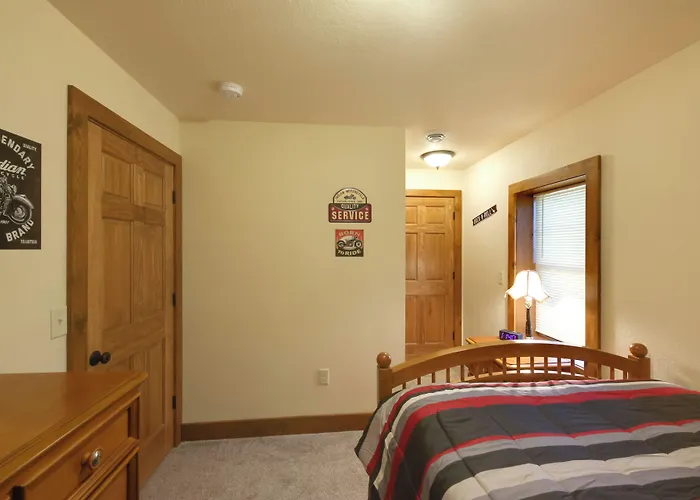'Mcjugger'S Loft:' Walk To Lake, Park, Restaurants