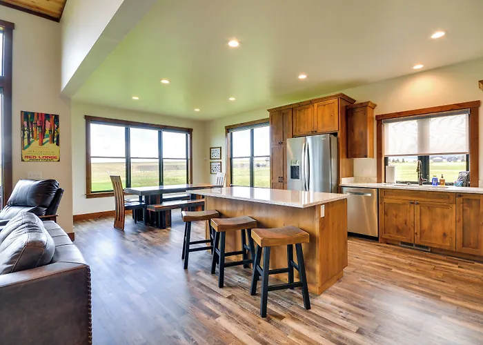 Sleek Red Lodge Home Rental W/ Private Hot Tub!