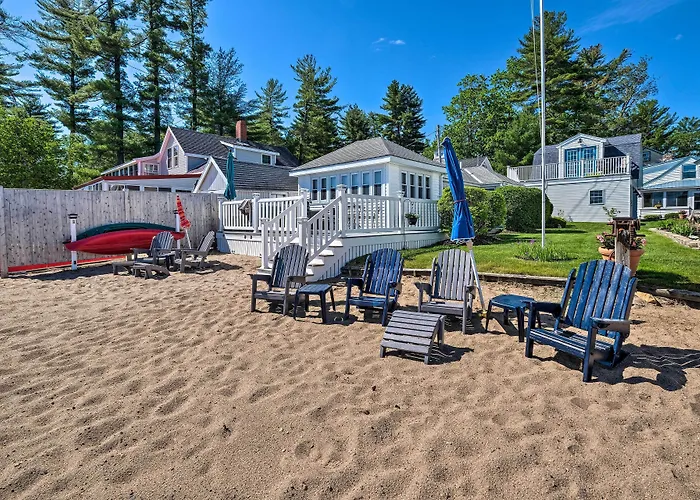 Beachfront Sebago Cottage W/ Deck + Grill!