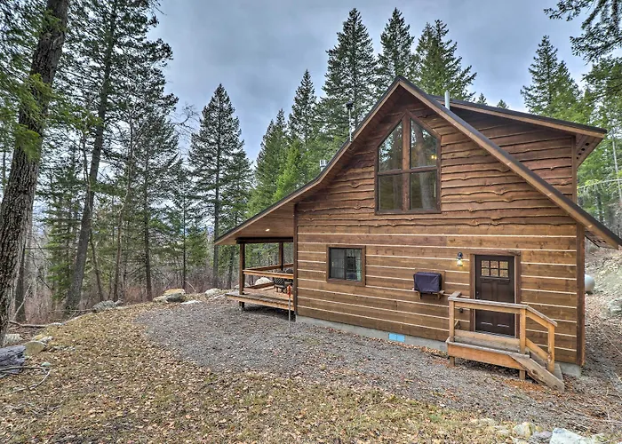 Cozy Homestead Cabin At Base Of Columbia Mountain!