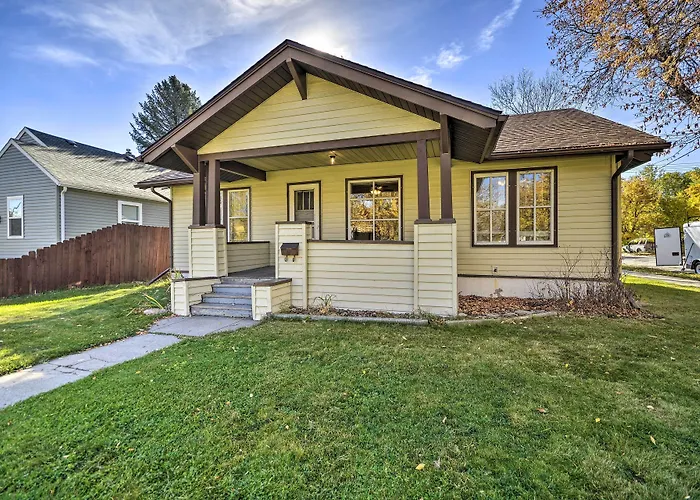 Charming Montana Home W/ Grill: 6 Mi To Lake Elmo!