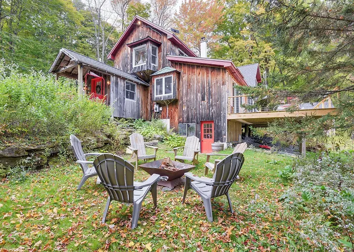 Storybook Stratton House: 3 Mi To Mount Snow!