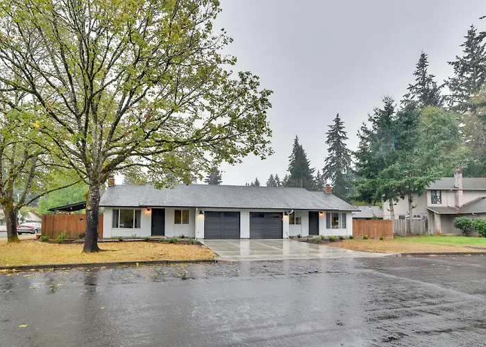 Lovely Vancouver Retreat W/ Home Gym!