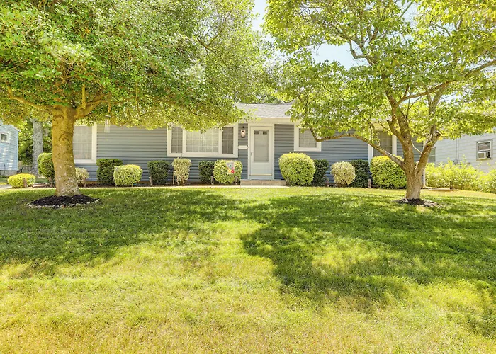 Bayville Getaway W/ Fire Pit - 2 Mi To Beach!