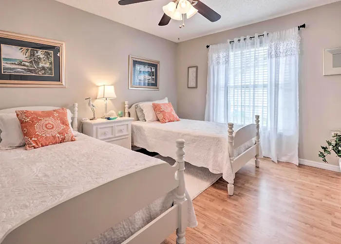 Centrally Located Deltona Home With Pool & Yard
