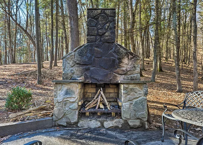 Berkeley Springs Haven W/ Sleepy Creek Access!