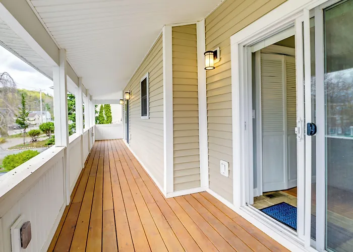 Saratoga Springs Vacation Rental W/ Lake Views!
