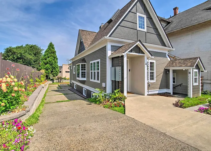 Renovated North Bend Cottage: Near Eateries!