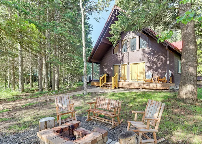 Beautiful Mccall Cabin: Perfect For Families!