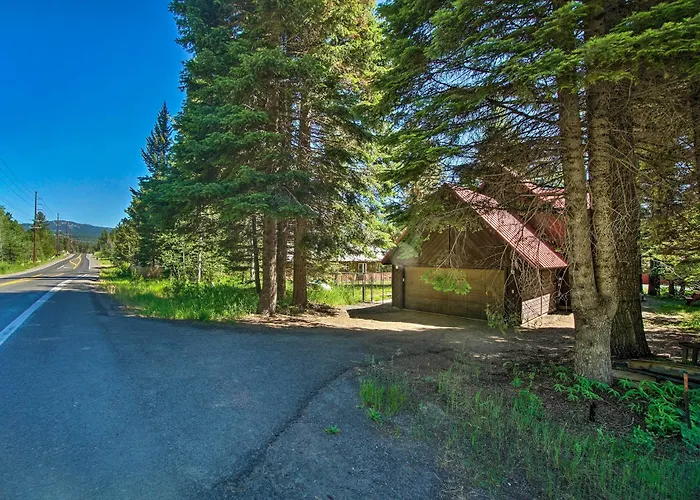 Beautiful Mccall Cabin: Perfect For Families!