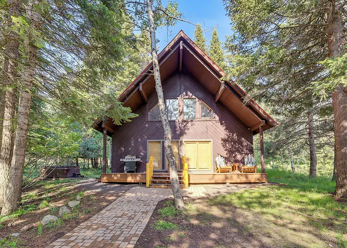 Beautiful Mccall Cabin: Perfect For Families!