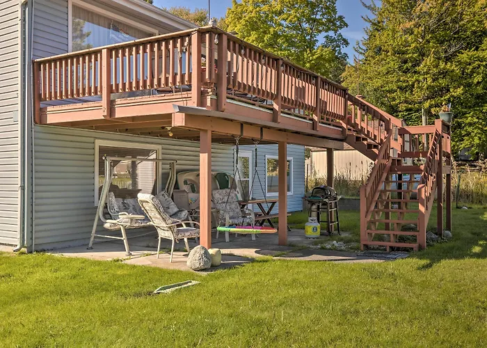 Lakefront Ludington Retreat W/ Kayaks & Fire Pit!