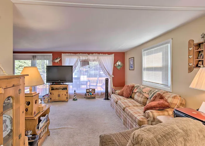 Lakefront Ludington Retreat W/ Kayaks & Fire Pit!