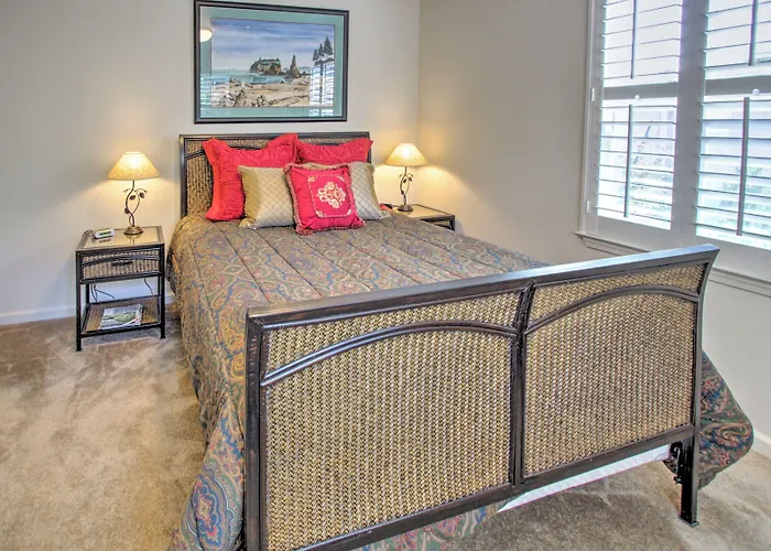 Serene Bungalow-Style Home In Point Reyes Station!