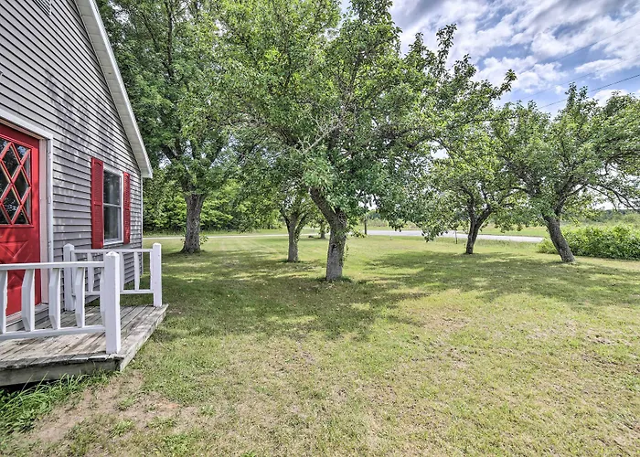 Pet-Friendly & Peaceful Northern Michigan Gem