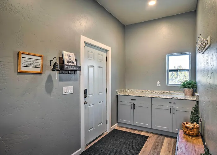 Family-Friendly Williams Cabin W/ Gas Grill