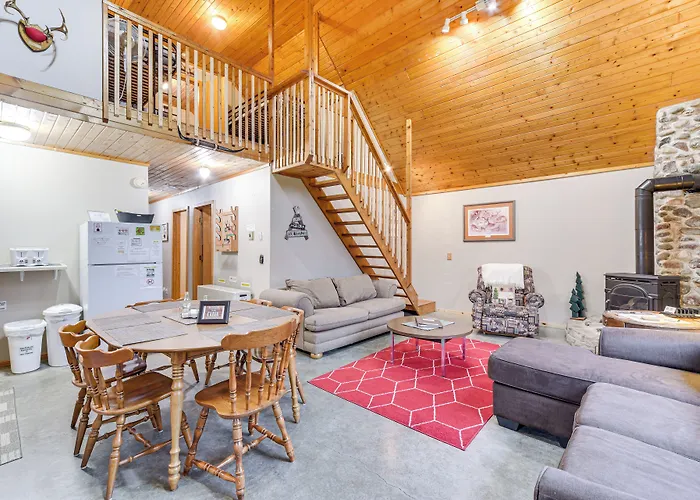 Cozy Birchwood Retreat On Utv Trail W/ Hot Tub!