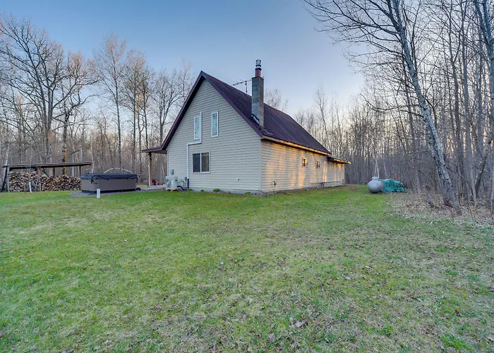 Cozy Birchwood Retreat On Utv Trail W/ Hot Tub!