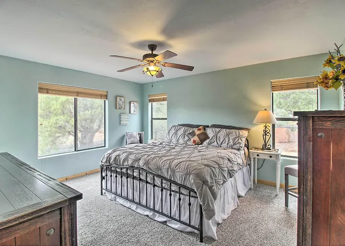 Secluded Show Low Home Near Hiking Trails!