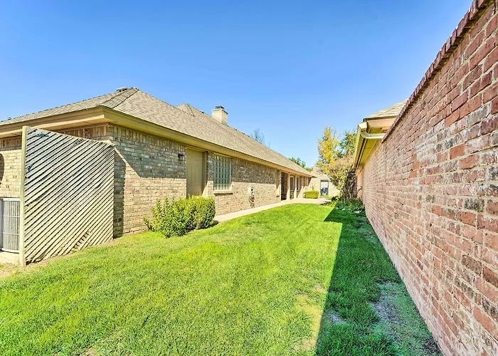 Lubbock Home W/ Patio ~ 6 Mi To Texas Tech!