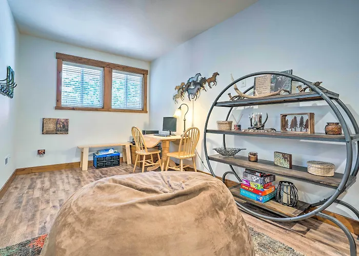 Ronald Home W/ Direct Cle Elum Lake Access!