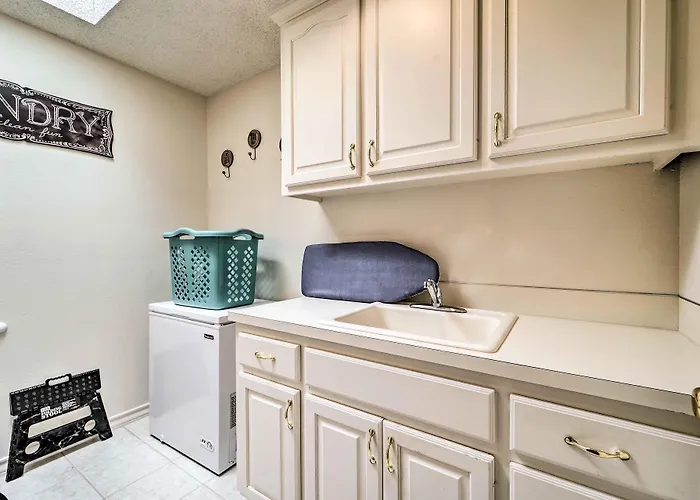 Lubbock Home W/ Patio ~ 6 Mi To Texas Tech!