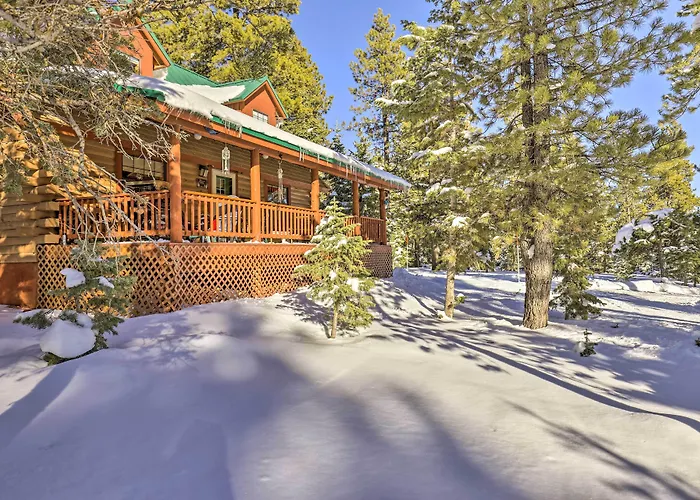 Rustic Duck Creek Village Cabin W/ Fire Pit!