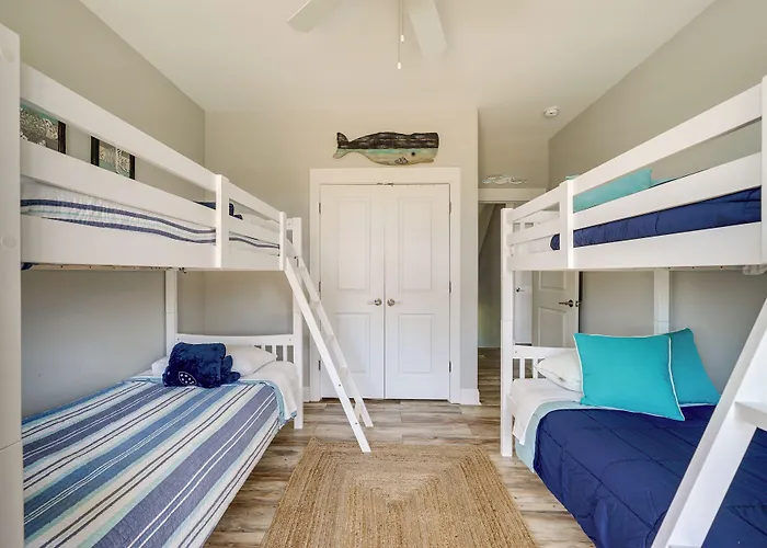 Modern Surf City Beach House W/ Hot Tub!