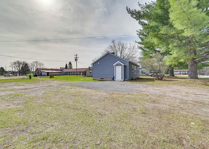 Cozy Lewiston Home - Near Lakes & Restaurants!