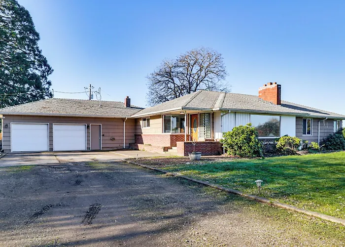 Secluded Albany Escape, Pet Friendly W/ Fee